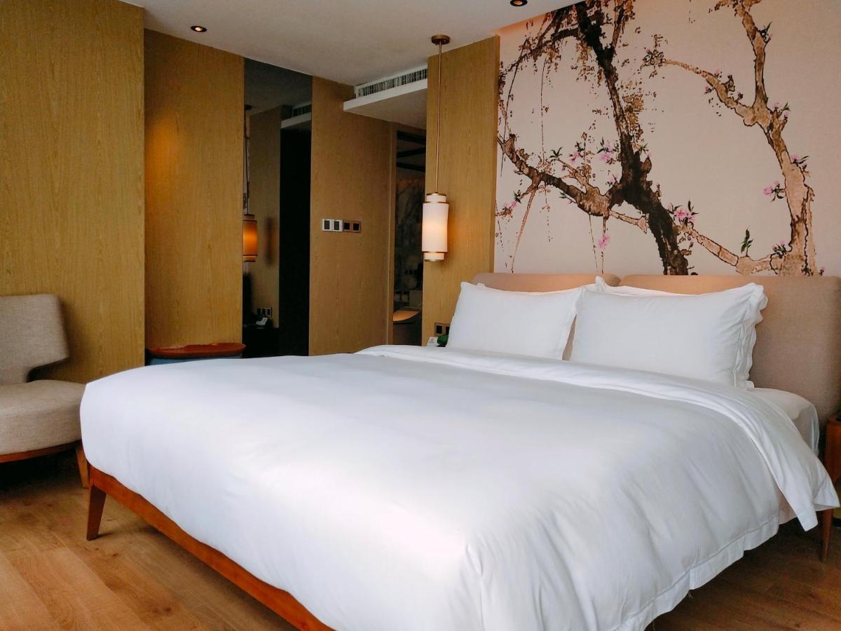 Howard Johnson Riverview Hotel Kanton Exterior foto